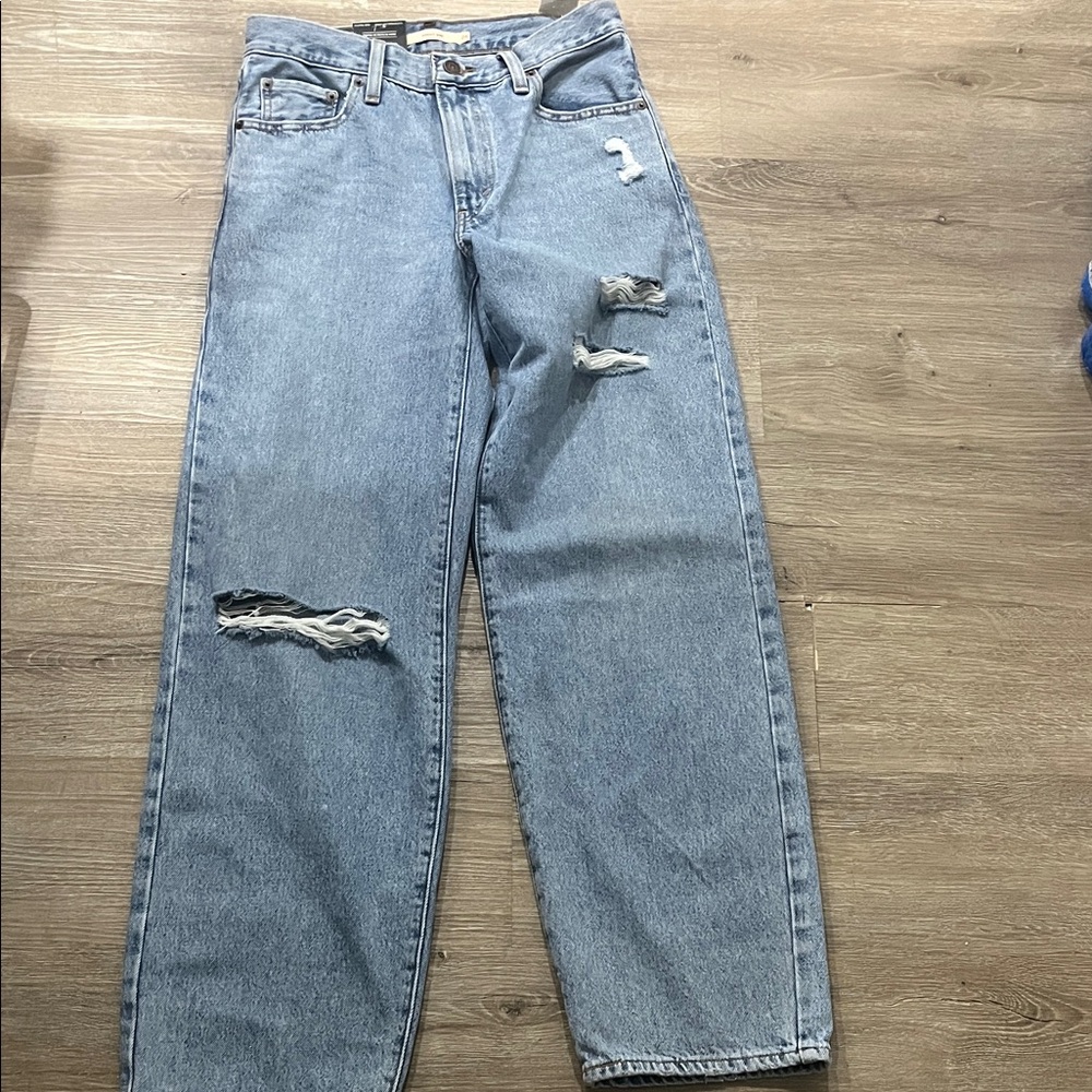 Levi’s baggy dad jeans